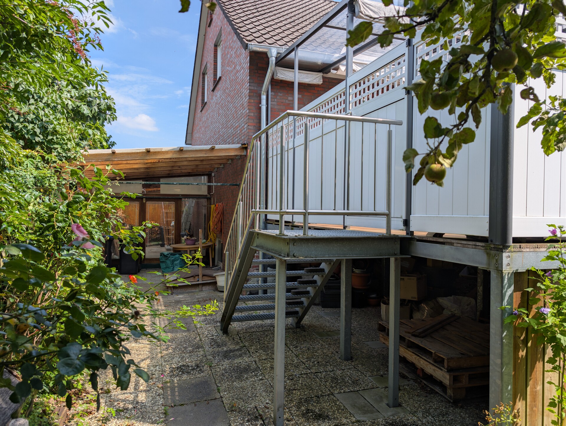Terrasse hinten