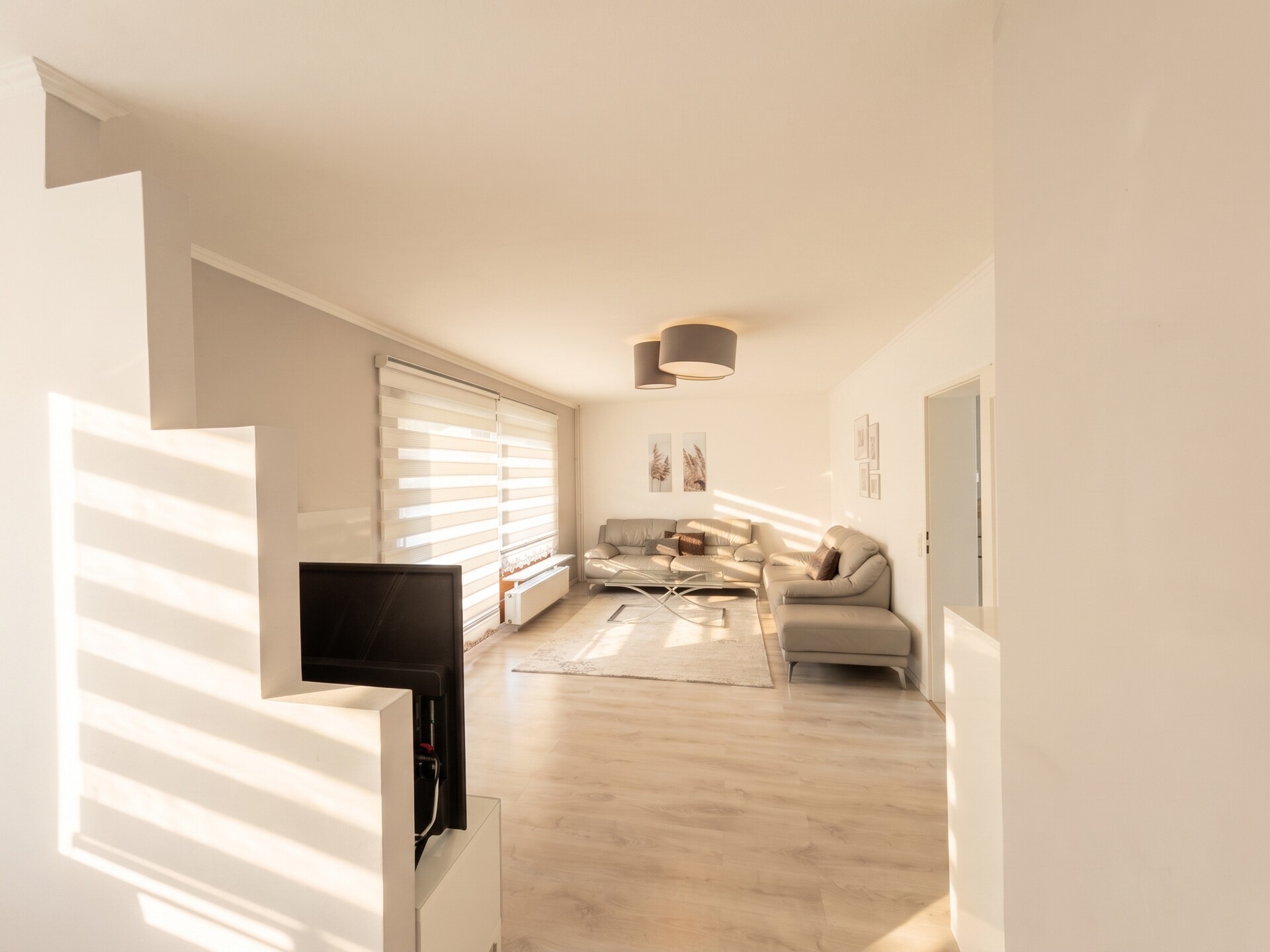 Blick ins Wohnzimmer